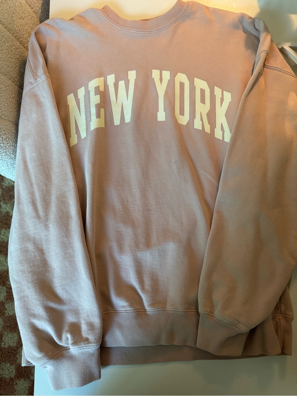 Brandy Melville/John Galt NEW YORK Pink Crewneck Sweatshirt